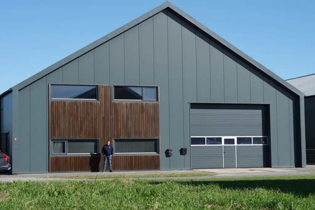 foto van het pand van ADé kunststoffen